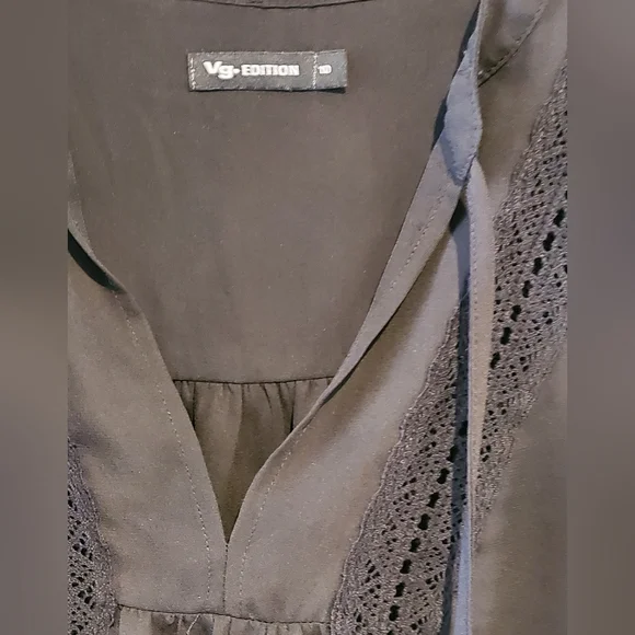 *2 for $8 deals* Women's Long Sleeve Lace Top - Picture 4 of 6